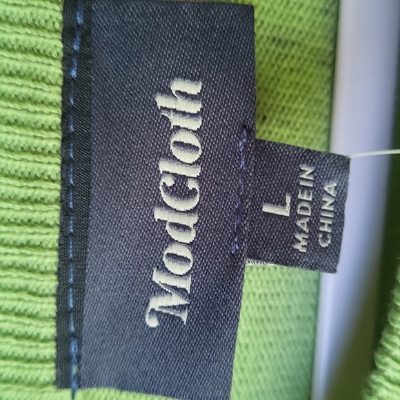 *defect* 🐅 NWT Cute Contribution Green Tiger Sweater 💚 - Picture 4 of 9